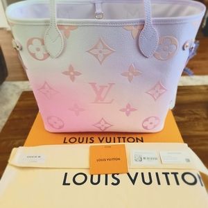 Limited Edition 2022 Neverfull MM tote Monogram canvas microchipped